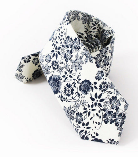 Cream & Blue Skinny Floral Tie Neckties JayKirbyTies 